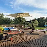 Nana - Modern With A Pool Surrounded By Nature, Istria-pula 빌라