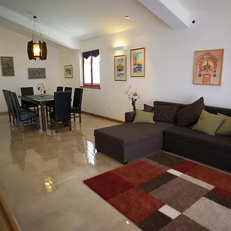 Villa Nana *
