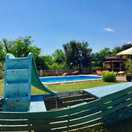 Nana - Modern With A Pool Surrounded By Nature, Istria-pula Valtura