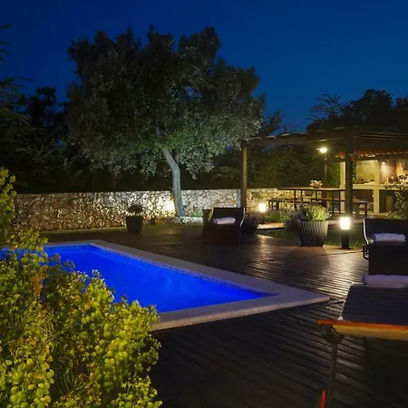 Nana - Modern With A Pool Surrounded By Nature, Istria-pula Villa Valtura