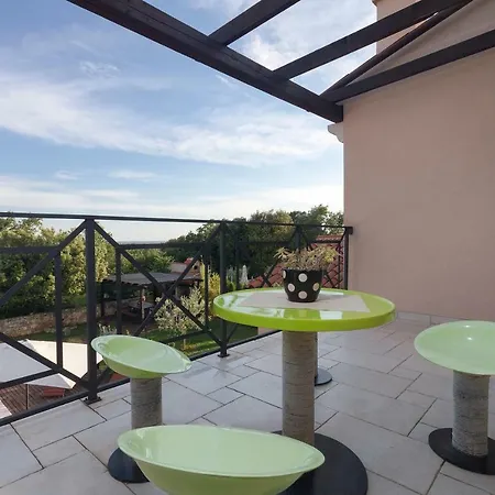 Nana - Modern With A Pool Surrounded By Nature, Istria-pula Villa